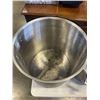 Image 2 : LARGE STOCK POTS WITH LIDS