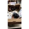 Image 2 : 2 BOXES OF VARIOUS OIL LAMPS AND VINTAGE ITEMS