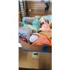 Image 2 : 2 LARGE BOXES OF ASSORTED KNITTING AND SEWING ITEMS