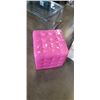 Image 2 : SMALL WHITE SHELF AND BUTTON PINK OTTOMAN