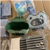 Image 4 : COMPACT KNIFE ORGANIZER, SINK CADDY 2 PACK AND 2 SOAP HOLDERS