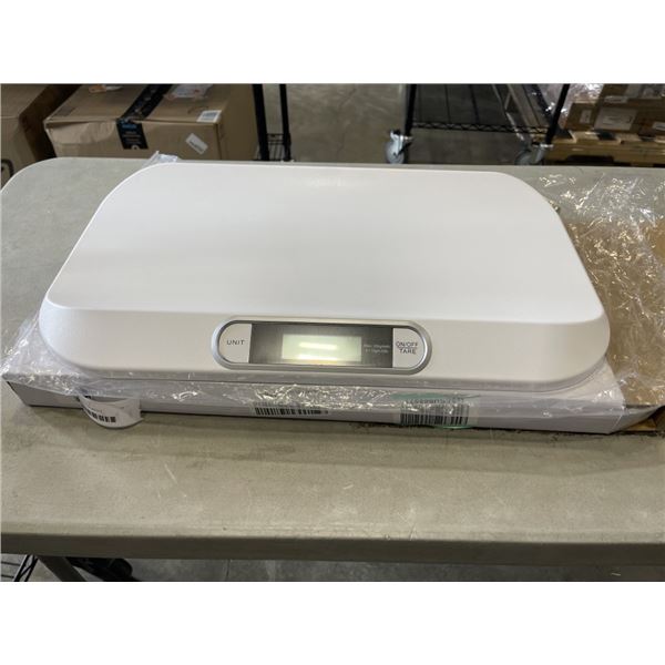 SCALE WITH DIGITAL READOUT