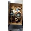 Image 2 : VINTAGE CAMCORDER AND BOX OF COLLECTIBLES
