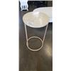 Image 1 : PIER 1 IMPORTS PEARL STYLE TOP END TABLE