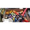 Image 2 : TRAY OF COLLECTIBLE FIGURES, STAR WARS, LIGHT SABRE ETC