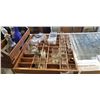Image 2 : 2 WOOD TRAYS OPF VINTAGE GLASS WARE, BOTTLES ETC