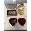 Image 2 : 3 SMALL JEWELRY BOXES WITH CONTENTS
