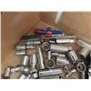 Image 2 : Sockets 1/2'', 3/8'', 1/4'' , 4 Organizers 