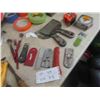 Image 3 : Wood Chisels, Scrapers, Utility Knife, Tape Measure, Tape, 