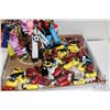 Image 2 : Large selection of new key ring accessories and rotating display rack