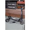 Image 1 : APOLLO Explore electric scooter. Small amount of use, odometer reads 88km, 3 gears and a top speed o