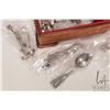 Image 2 : Wooden canteen of Rogers Bros. "First Love" silver plate flatware