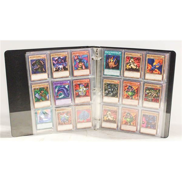 BINDER YOGIOH COLLECTOR CARDS