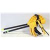 Image 1 : 3 DEWALT QUICK GRIP CLAMPS 2 LARGE 1 REGULAR