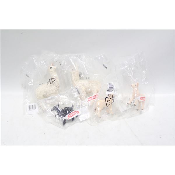 NEW 4 SCHLEICH TOY FIGURES ASSORTED