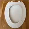 Image 1 : NEW ELONGATED BOWL SEAT 18 5/8"