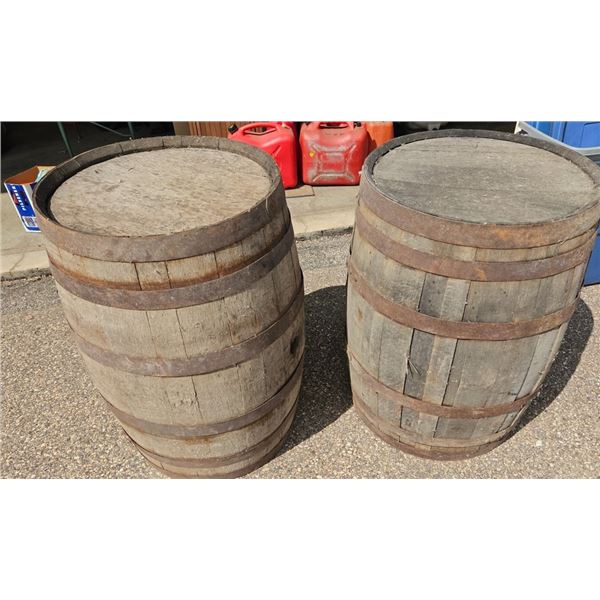 (ONSITE)2 VINTAGE WOOD WHISKEY BARRELS 3FT TALL X