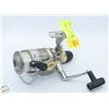 Image 1 : SHIMANO 4000 SPINNING REEL