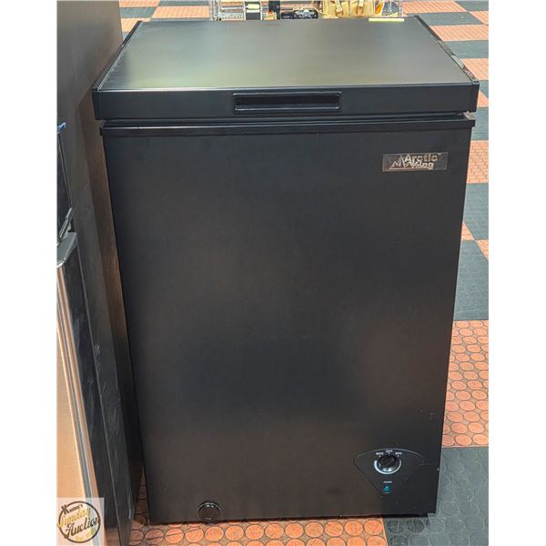 ARCTIC KING FREEZER 21 X 19  X 33.5"