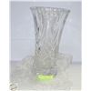 Image 1 : 12" CRYSTAL VASE