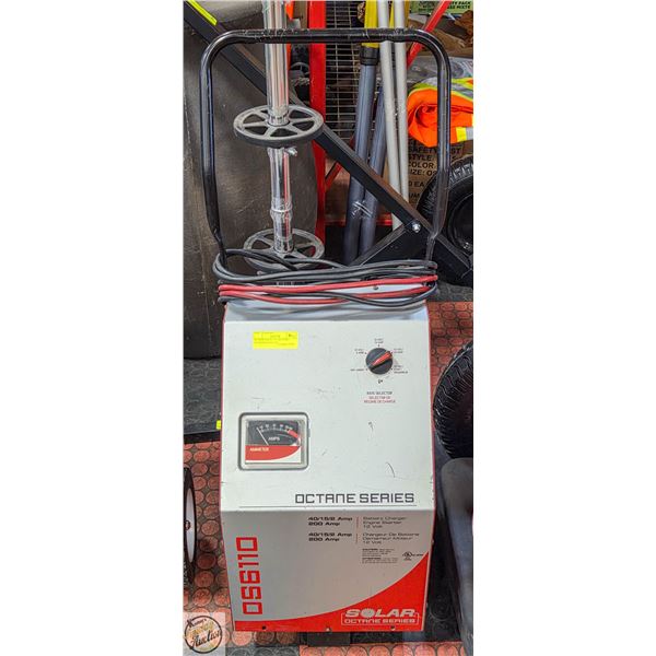 OCTANE SERIES 12V BATTERY CHARGER/BOOSTER