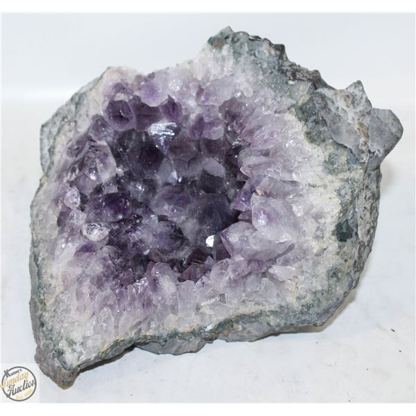 LARGE AMETHYST CLUSTER