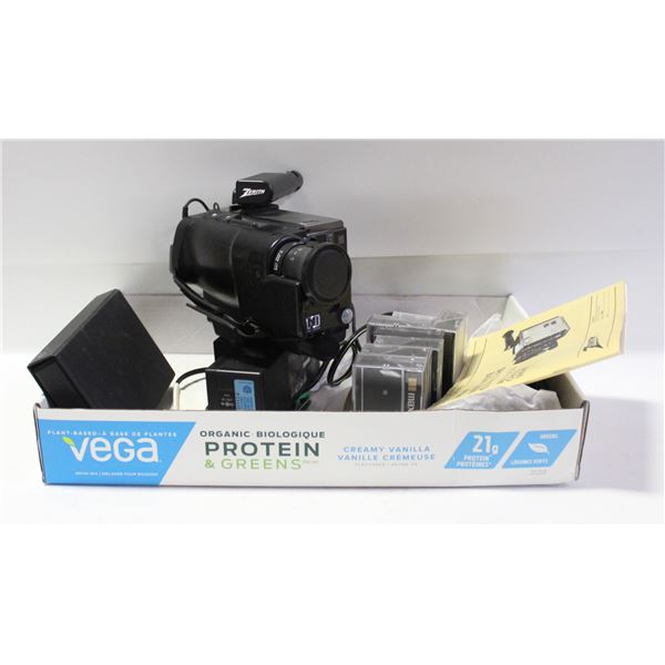VINTAGE ZENITH CAMCORDER & NAPES