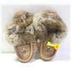 Image 1 : LADIES SIZE 7 LAURENTIAN CHIEF MOCCASSINS