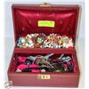 Image 1 : VINTAGE ESTATE JEWELRY BOX FULL OF JEWELRY