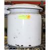 Image 1 : VINTAGE WHITE ENAMELWARE POT