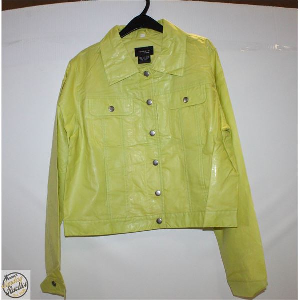 NEW GREEN RAIN COAT S/38