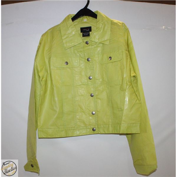 NEW GREEN RAIN COAT S/36