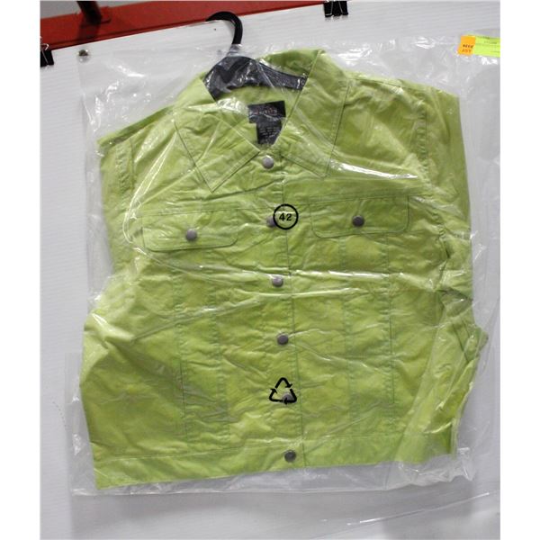 NEW GREEN RAIN COAT S/42