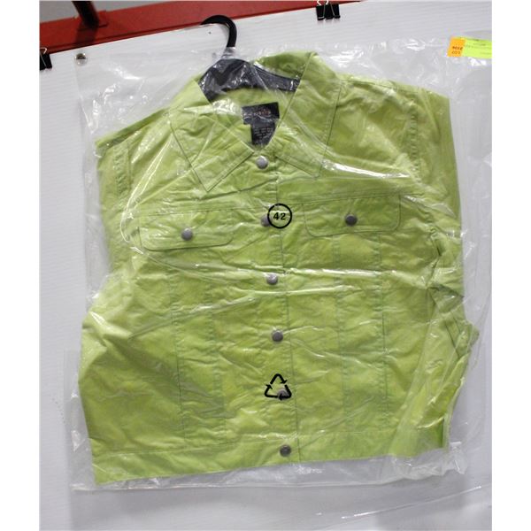 NEW GREEN RAIN COAT S/42