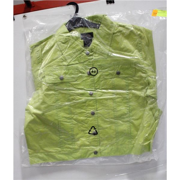 NEW GREEN RAIN COAT S/42