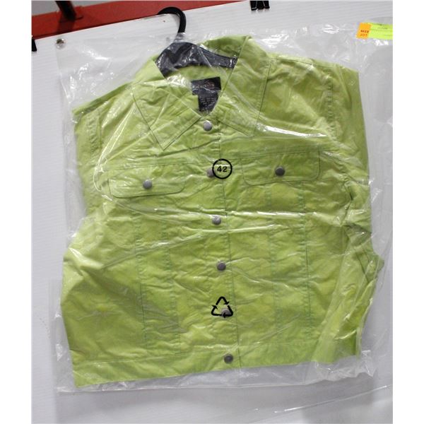NEW GREEN RAIN COAT S/42