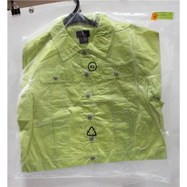 NEW GREEN RAIN COAT S/42