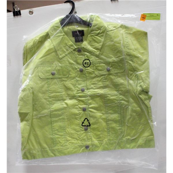 NEW GREEN RAIN COAT S/42