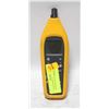 Image 1 : FLUKE MODEL 971 TEMPERATURE/HUMIDITY METER