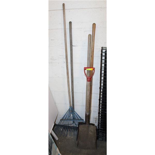 LOT OF 3 SHOVELS