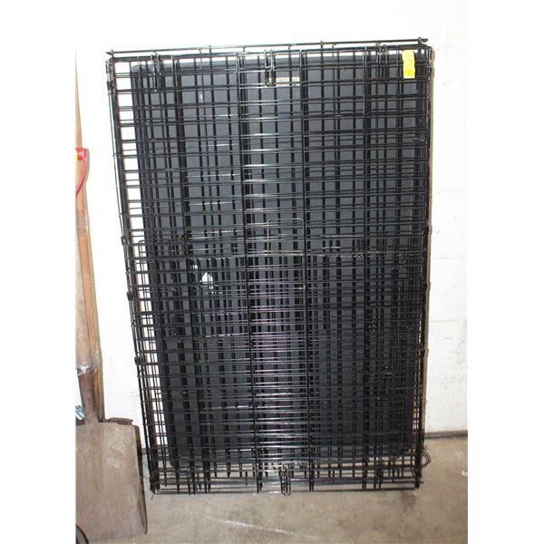 XL DOG KENNEL - SMALL HOLE BOTTOM