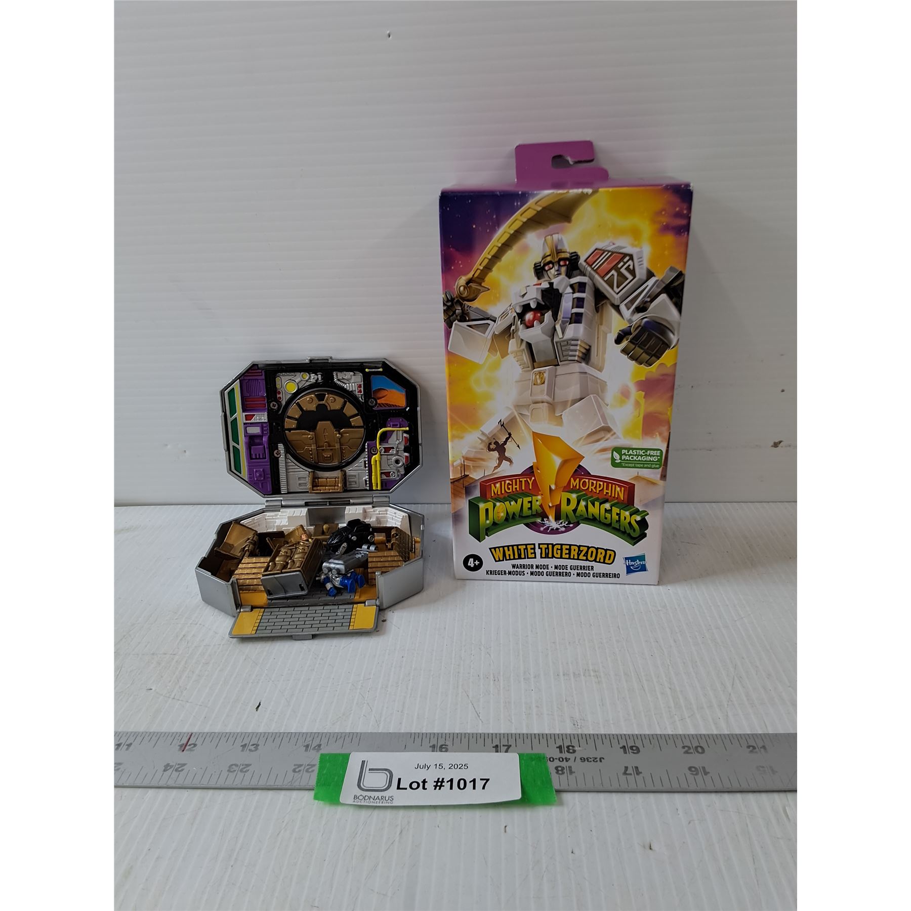 Power Rangers Action Figure & House - Bodnarus Auctioneering