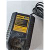Image 3 : DeWalt Battery Charger