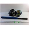 Image 1 : 29" Foam Bat, Bauer Helmet and Turtlez Ball - Pick Up Preferred