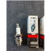 Image 2 : Oregon Spark Plugs - 77-305-1
