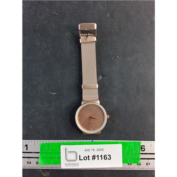 Rose Gold Toned Quartz Watch with Melanese Band - Works