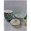 Image 3 : (10) Bowls, Candle Holder, Sea Shell, Misc