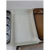 Image 4 : (6) Muffin Trays, (2) Casserole Dishes, (2) Baking Sheets