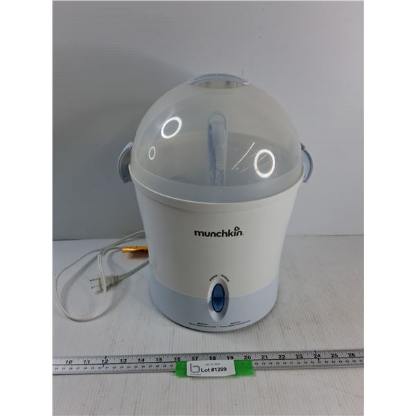 Munchkin Bottle Sterilizer - Turns On - Pick Up