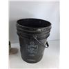 Image 4 : *Nails, Bucket - As Is CANNOT SHIP